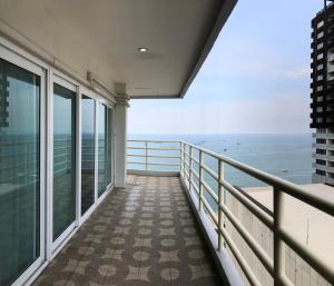 view talay 6 pattaya beach condominium by honey