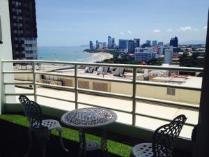 view talay 6 pattaya beach condominium by honey