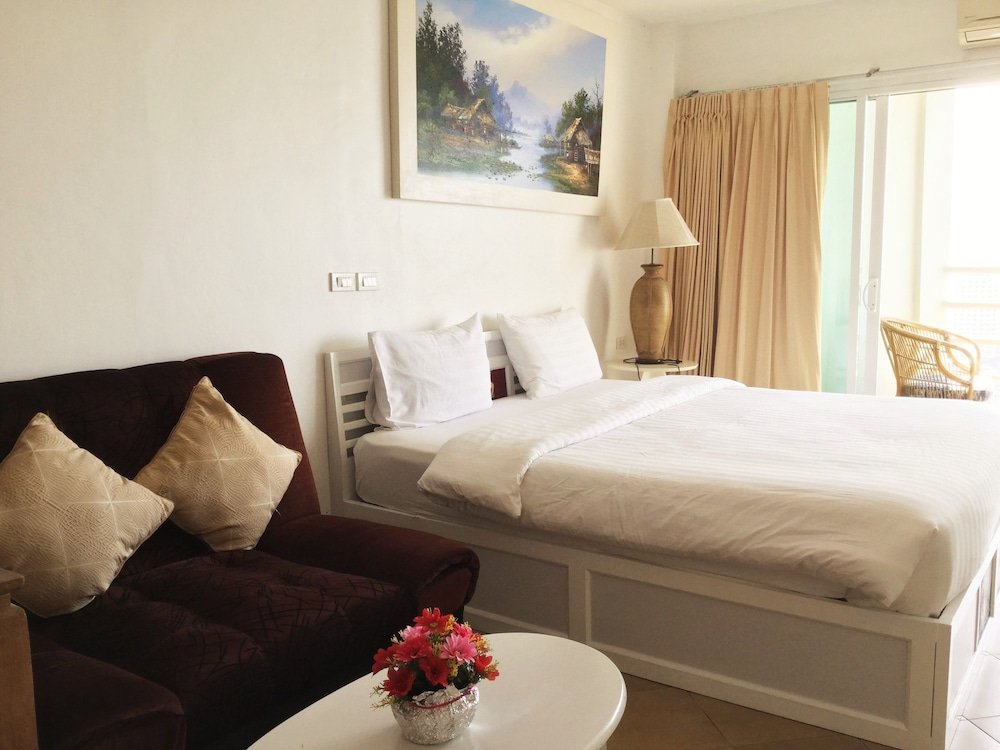 view talay 6 pattaya beach condominium by honey