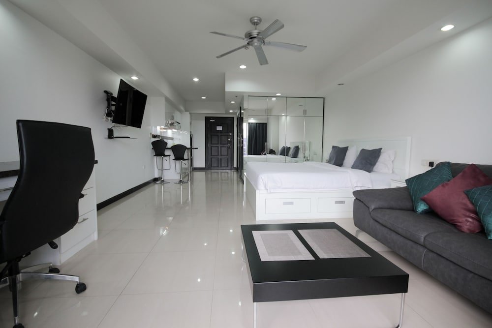 view talay 6 pattaya beach condominium by honey