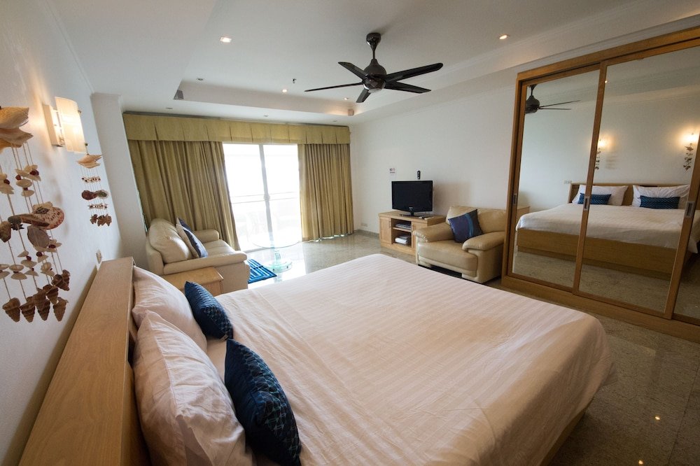 view talay 6 pattaya beach condominium by honey