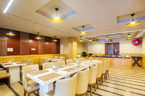 hotel aman inn