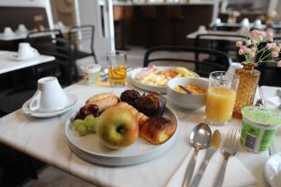 reem hotel