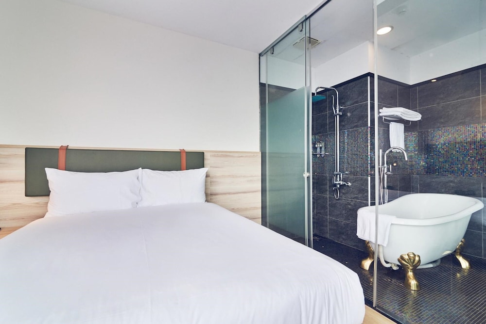 checkinn express new taipei tamsui