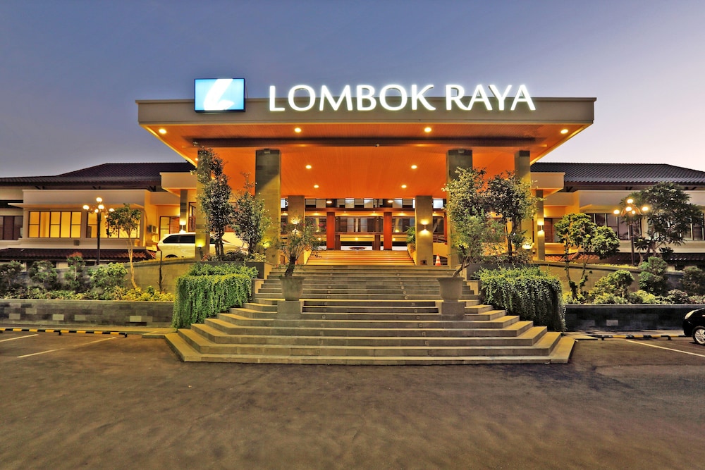 lombok raya hotel