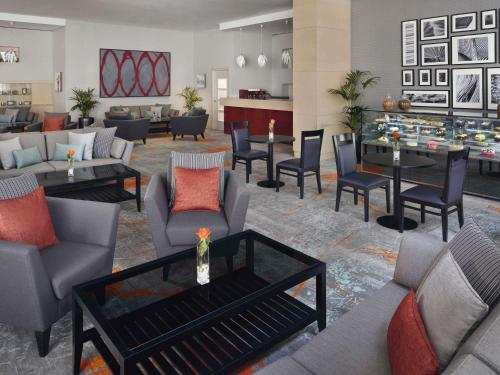 movenpick hotel and apartments bur dubai