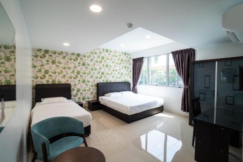 crystal garden hotel tasik selatan