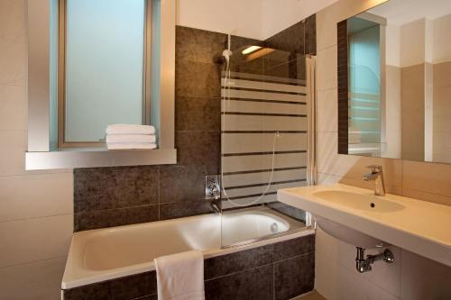hotel artis
