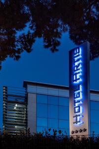 hotel artis