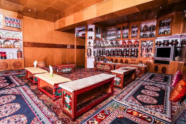 mountain palace inn