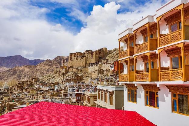 mountain palace inn