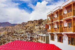 Mountain Palace Inn,Saboo,3 star