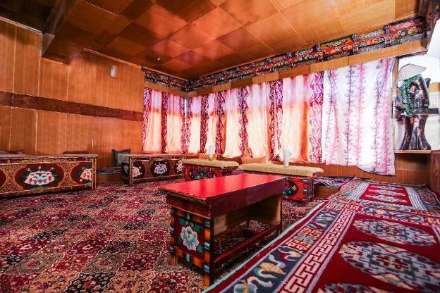 mountain palace inn