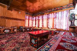 Mountain Palace Inn,Saboo,3 star
