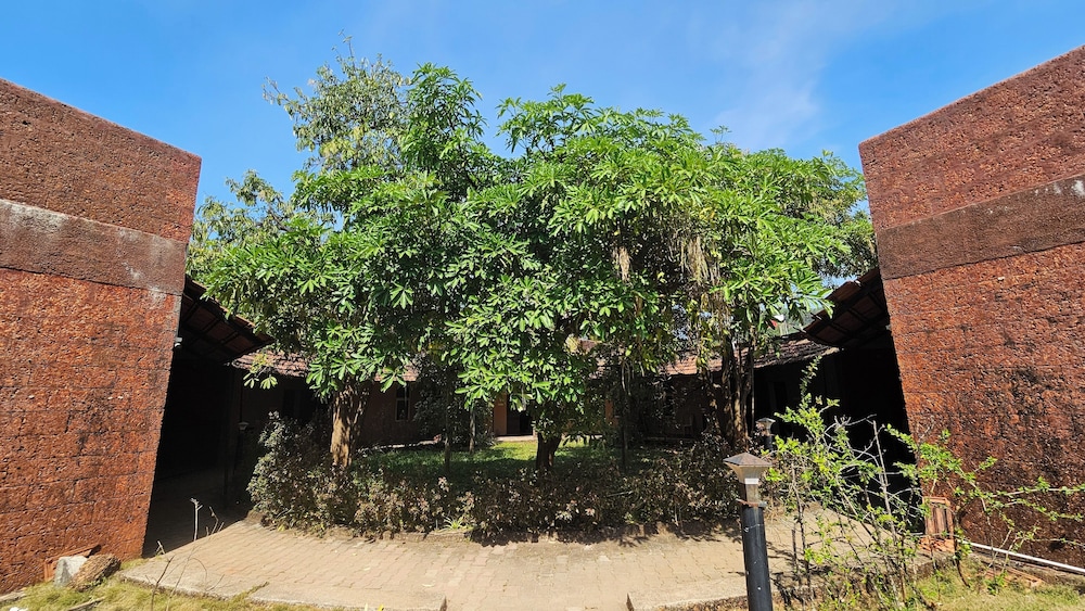 arthigamya spa and resort