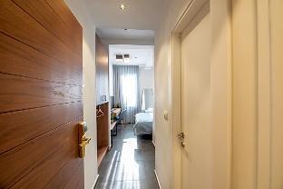 the elliot hotel