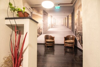 The Elliot Hotel,Near Carmel Market,0 star