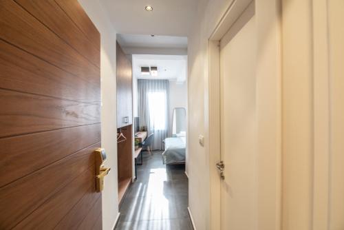 the elliot hotel