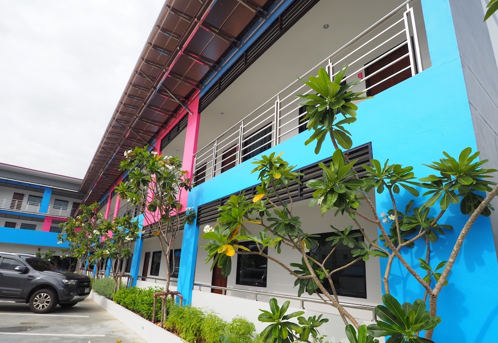 waritthon residence