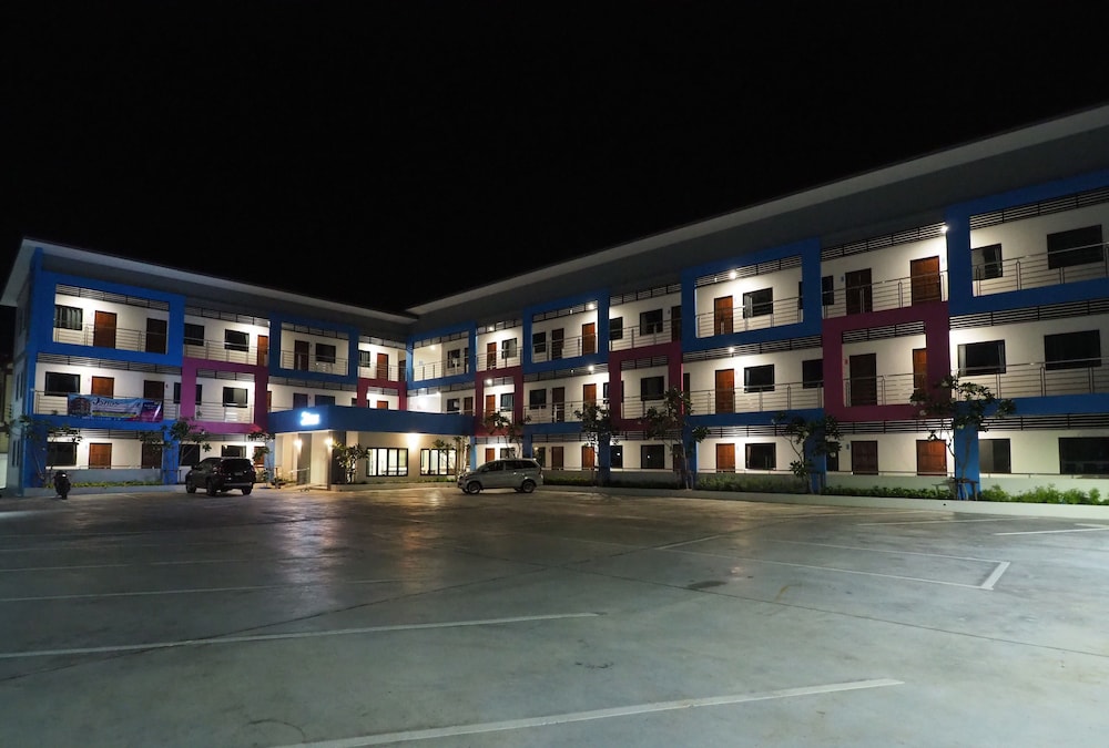 waritthon residence