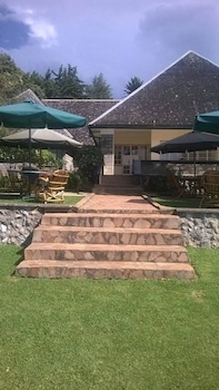Rays Place,Near Moi Garden,3 star