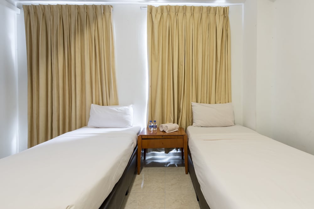 hollitel hotel