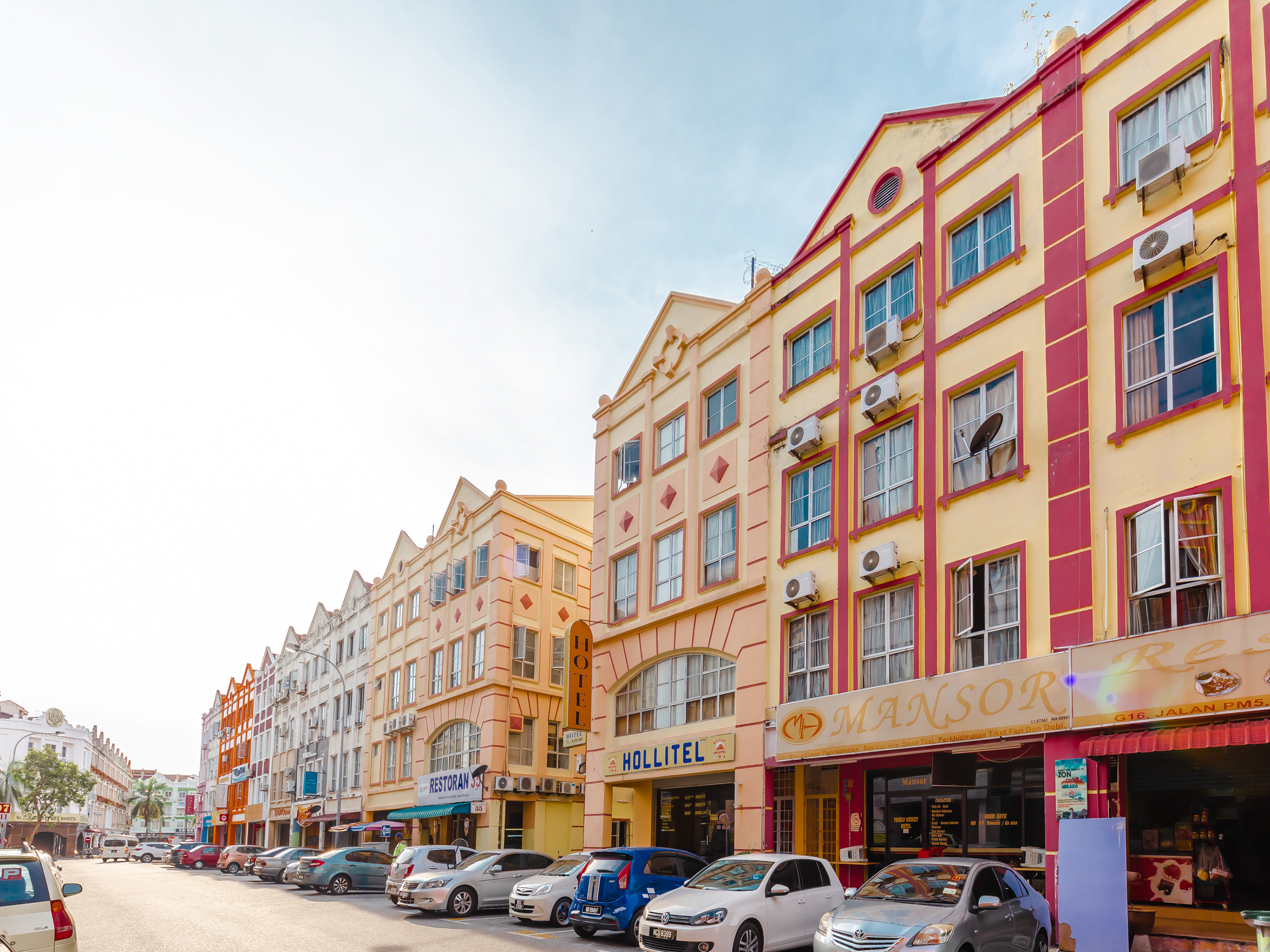 hollitel hotel