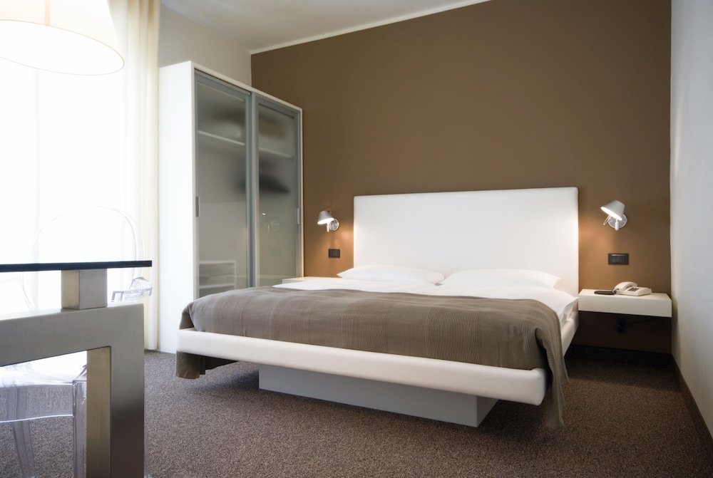 hotel meridiana