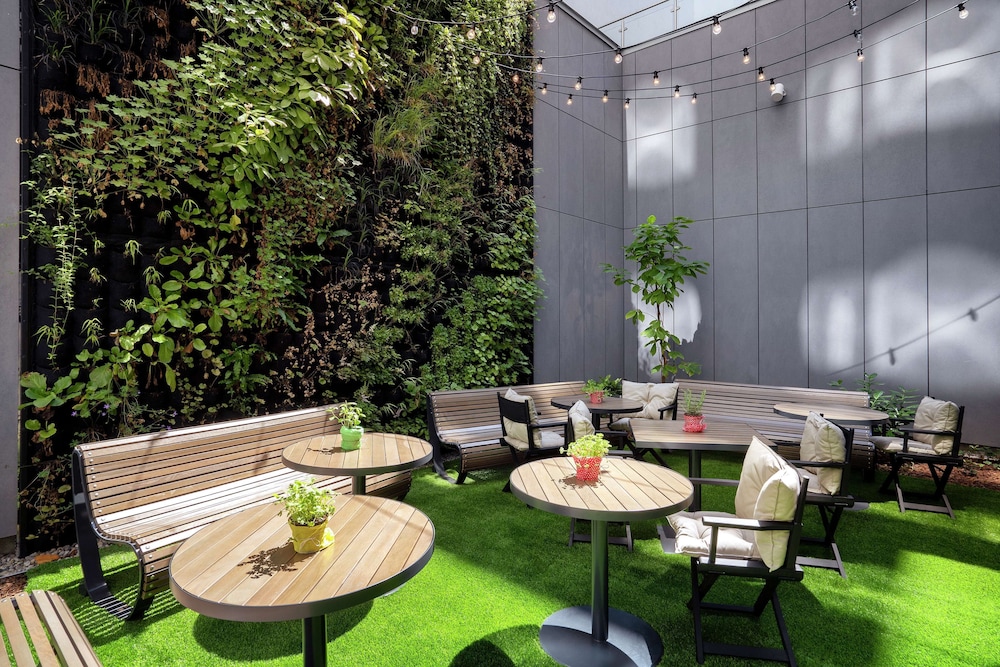 hilton garden inn budapest city centre