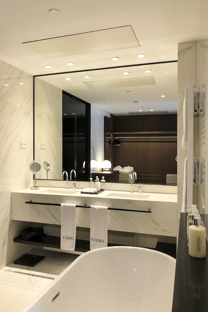 kozmo hotel suites and spa