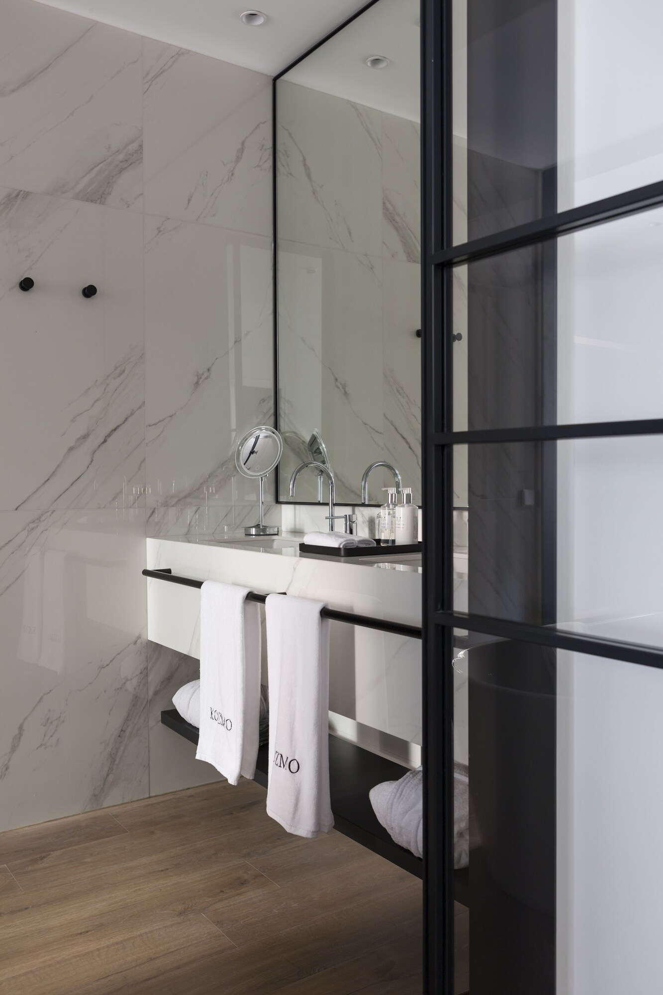 kozmo hotel suites and spa