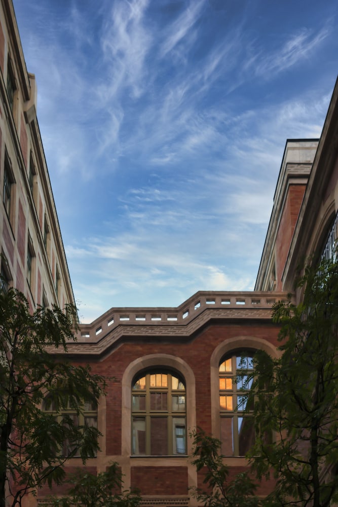 kozmo hotel suites and spa