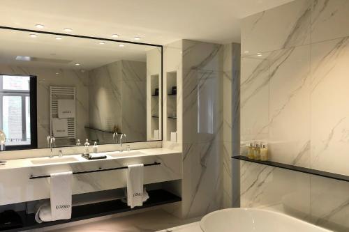 kozmo hotel suites and spa