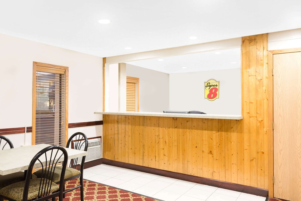 super 8 by wyndham ames