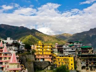 shalom backpackers rishikesh adults only