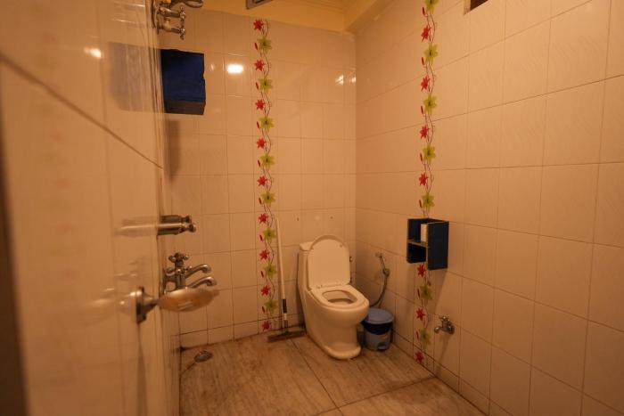 shalom backpackers rishikesh adults only