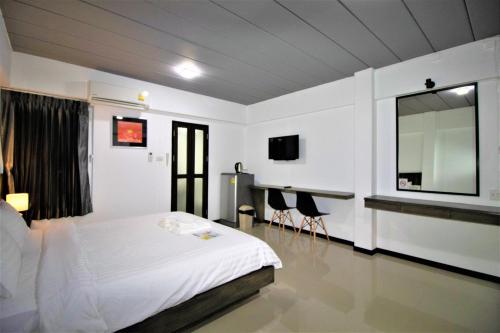 the 168 gallery residence