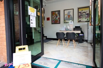 the 168 gallery residence