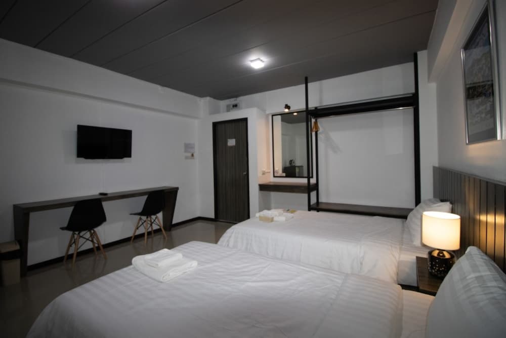 the 168 gallery residence