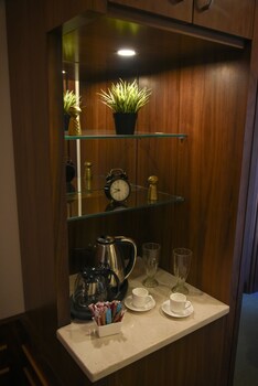 Holyland Hotel,Amman Governorate>>Amman,3 star