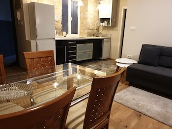 bouganvillea split apartments