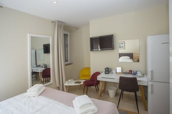 bouganvillea split apartments
