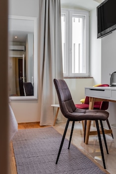 bouganvillea split apartments