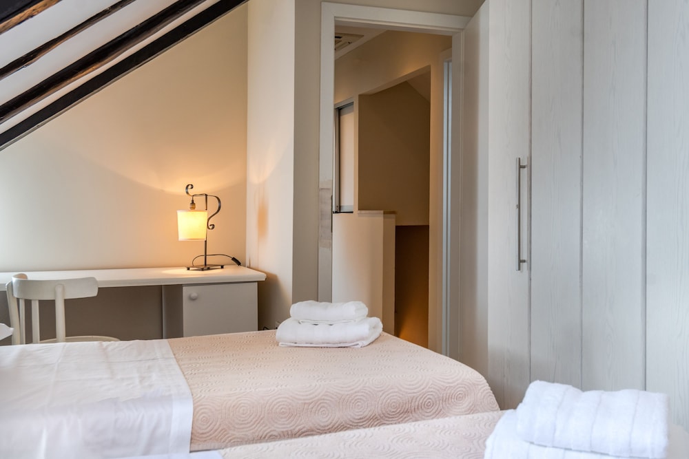 bouganvillea split apartments