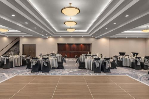 holiday inn dubuque galena by ihg