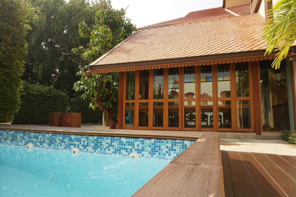 mon muang hotel by zen rooms