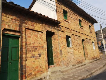 green door hostal san gil hostel