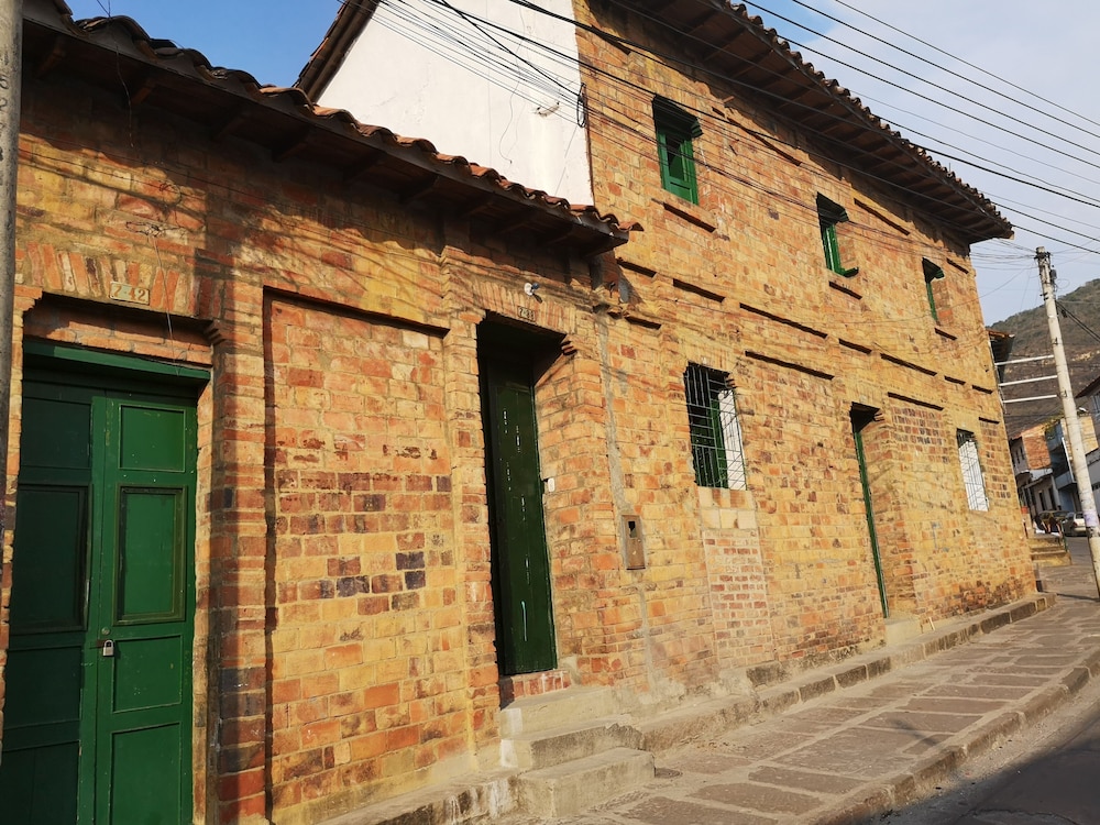 green door hostal san gil hostel