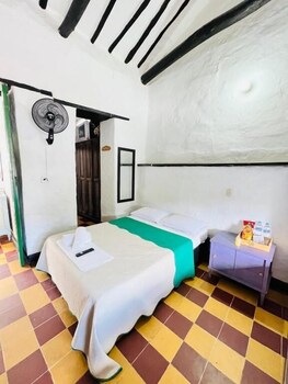 green door hostal san gil hostel