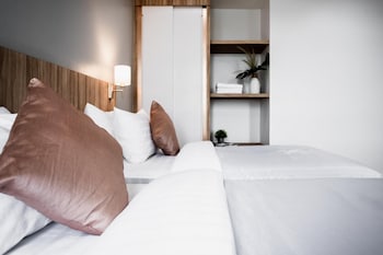 jasper hotel ban phai